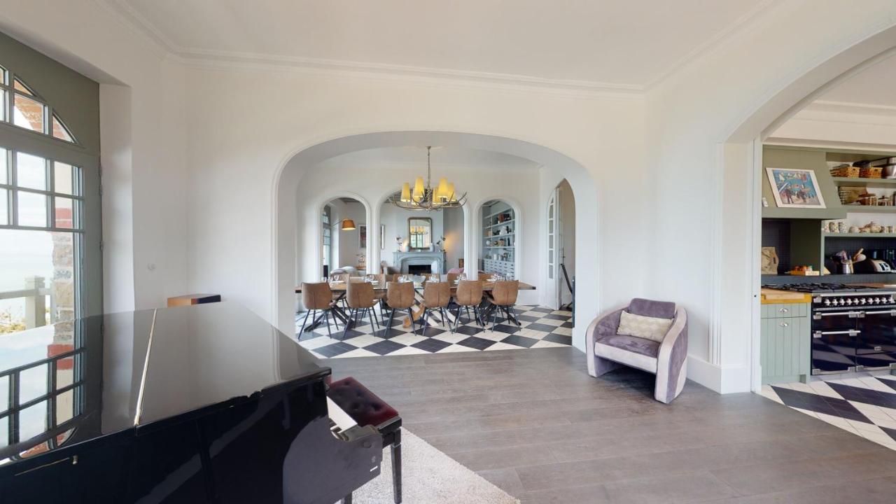 Les Roches Grises, Luxueuse Villa Face Mer, 4Etoiles, Spa Et Jardin Panoramique, Societe La Clef Decamp Granville Exterior photo